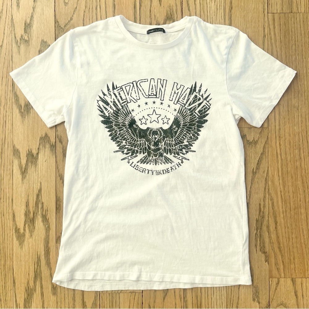 Sweet Claire Women’s American Made Graphic Tee Size Medium